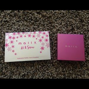 Mally eye shadow and face primer